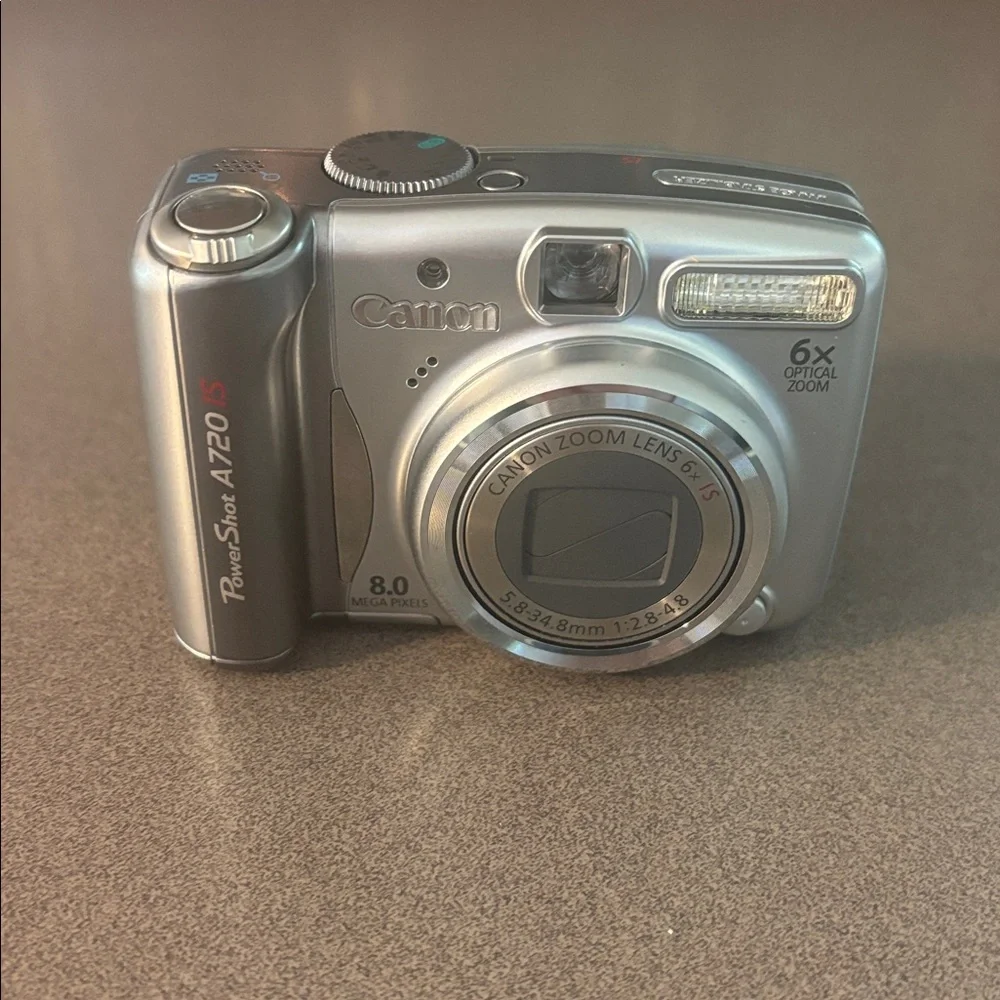 Canon A720 IS Silver Digital Camera / Video Recorder (and case)